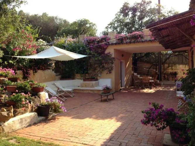 3 Bedrooms Cottage