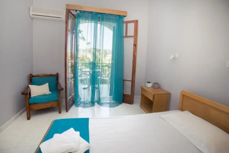 Economy Triple room