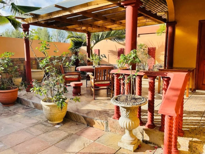 2 Bedrooms Villa with garden view