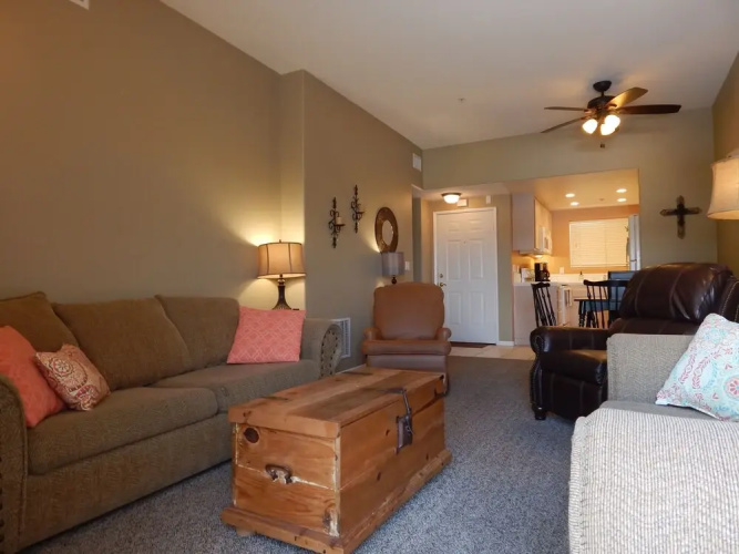210 Casa Bella 2 Bedroom Condo by Redawning