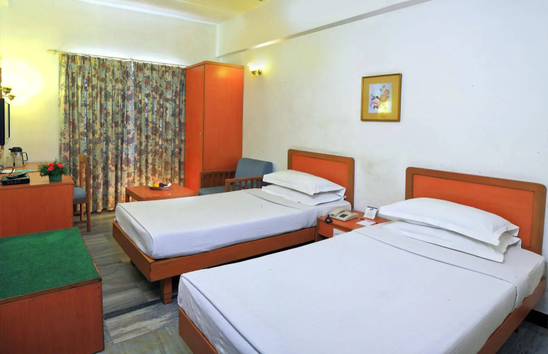 Hotel Abad Metro