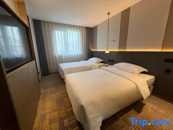 Twin Family Suite