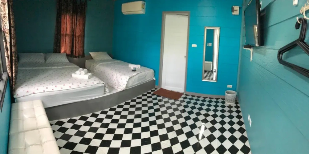 2 Bedrooms Standard Family room