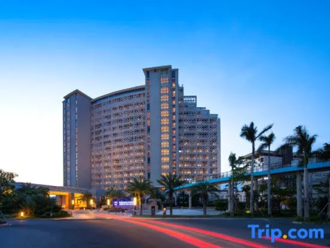 Aloha Oceanfront Suite Resort