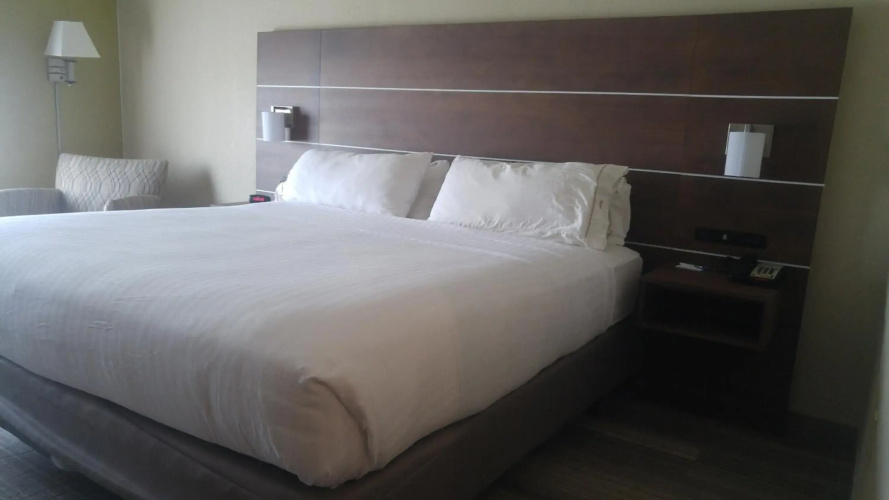 Comfort Inn & Suites Miami - Route 66