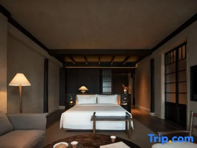 Deluxe Double Suite