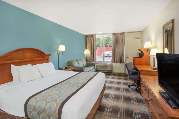 Super 8 By Wyndham Nashville Downtown
