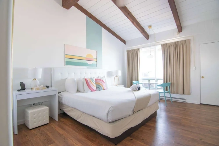 Standard Double room with pool view