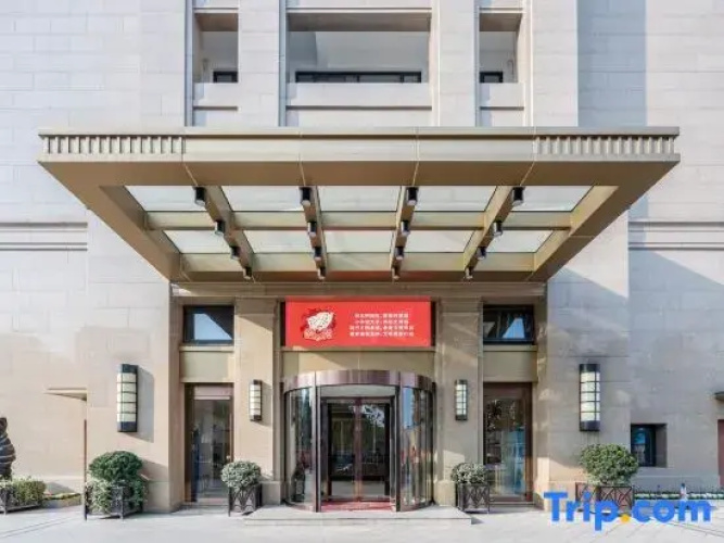 Yi PLatinum Hotel