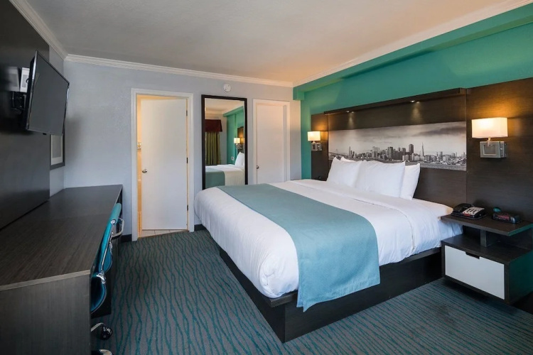 Symphony Inn