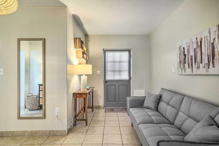 El Paso Cottage - Walk to UMC & Texas Tech!