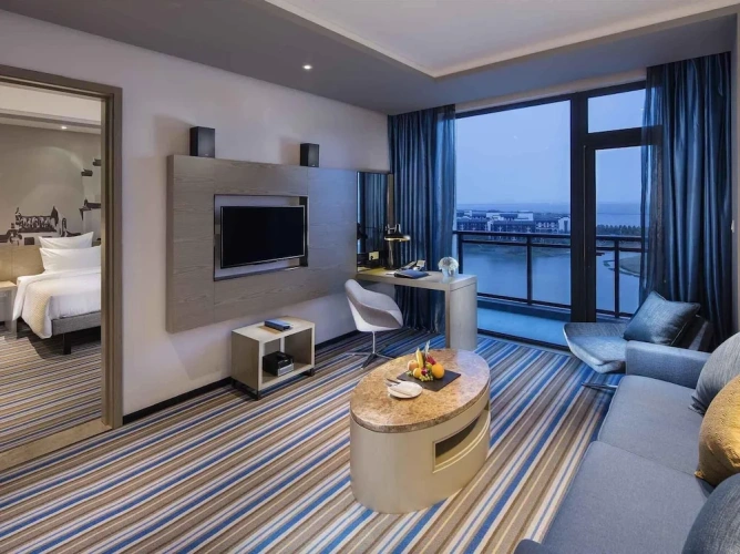 Deluxe Double Suite with balcony
