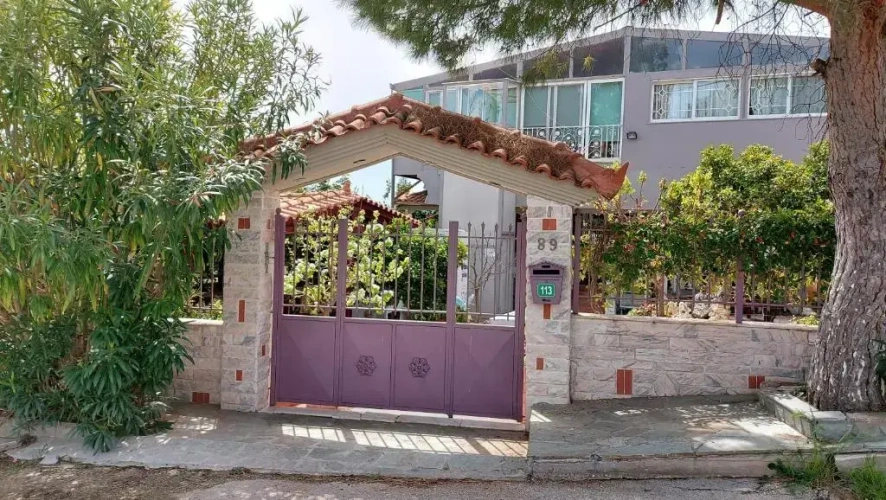 3 Bedrooms Cottage