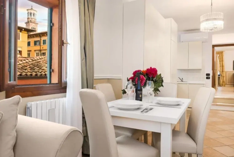 2 Bedrooms Apartment