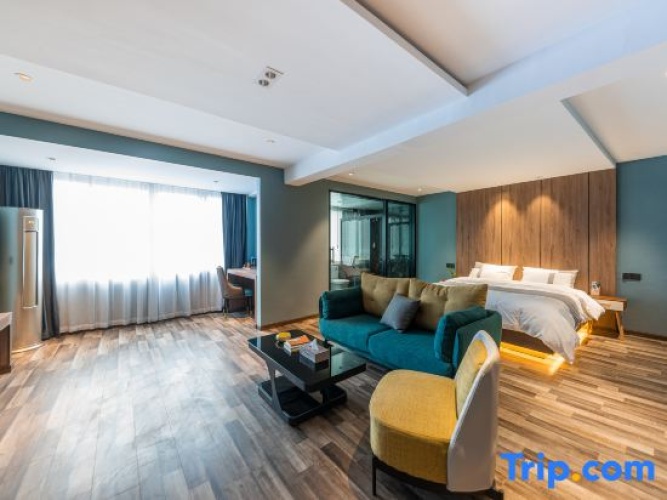 Double Suite