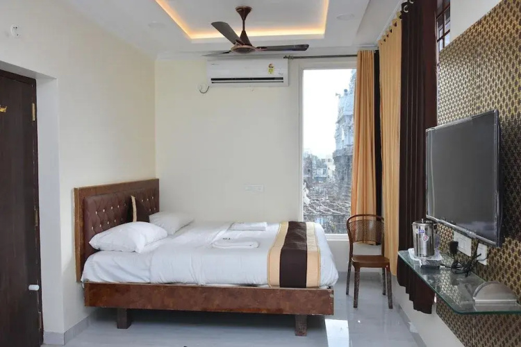 Subam Residency