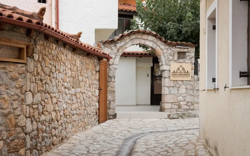 Mons Arachova