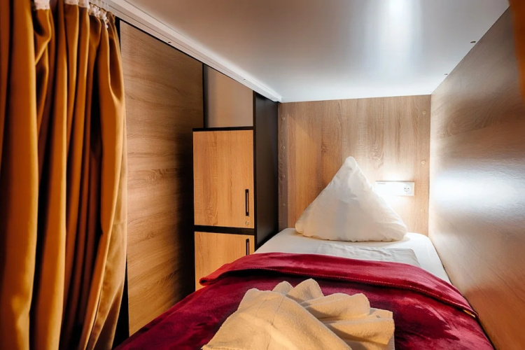 Hostel West light