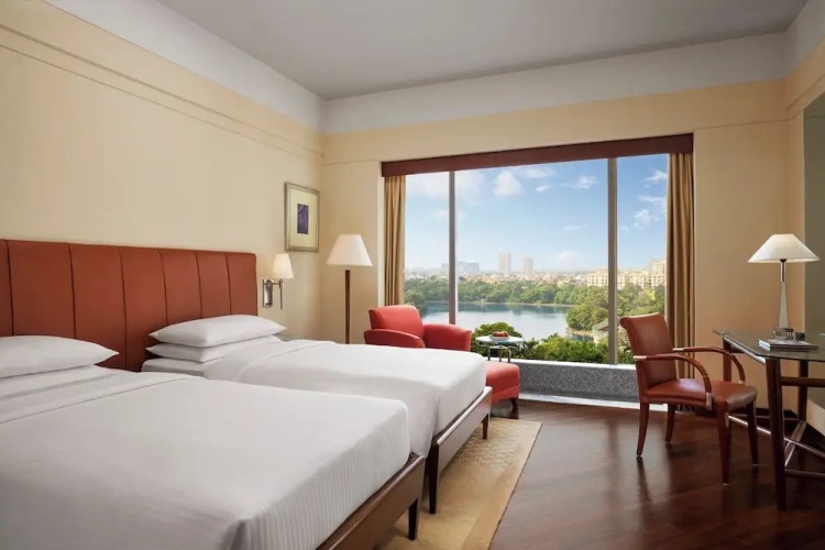 Twin room with balcony
