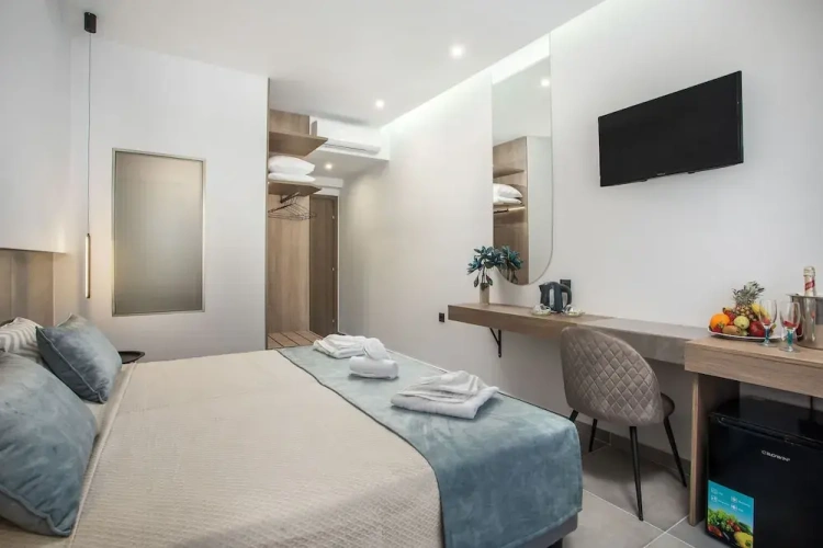 Classic Triple room