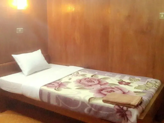 Eden Motel - 1