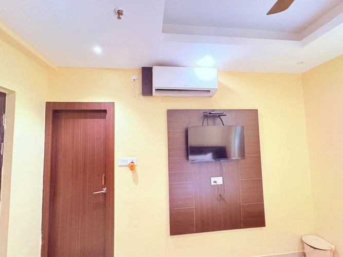 1 Bedroom Deluxe Double room with pool view