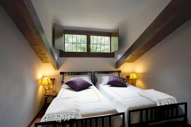 Giarvino Guest House