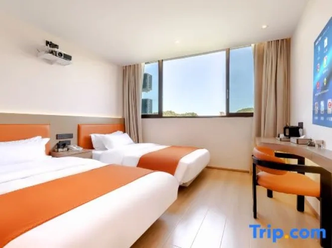 Standard Double room with river view