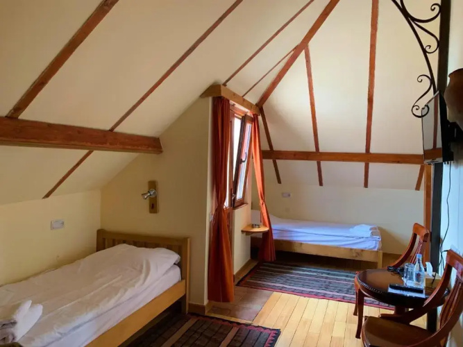 Hotel Mirhav