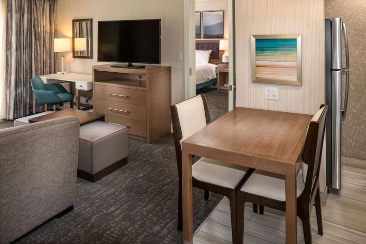 1 Bedroom Suite