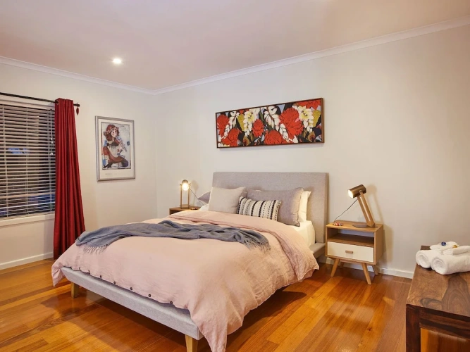 3 Bedrooms Luxury Cottage with balcony