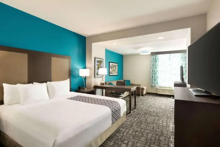 Standard Double room with courtyard view