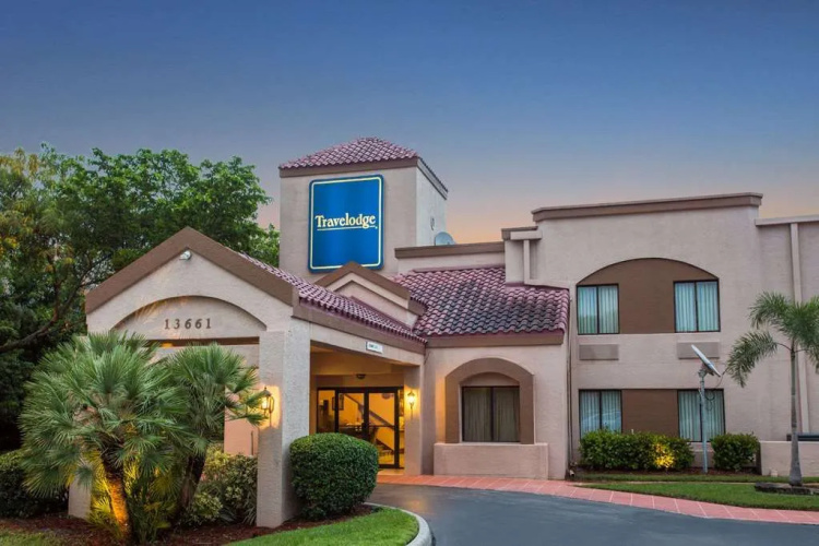 Travelodge Fort Myers Airport - Lehigh Acres, FL