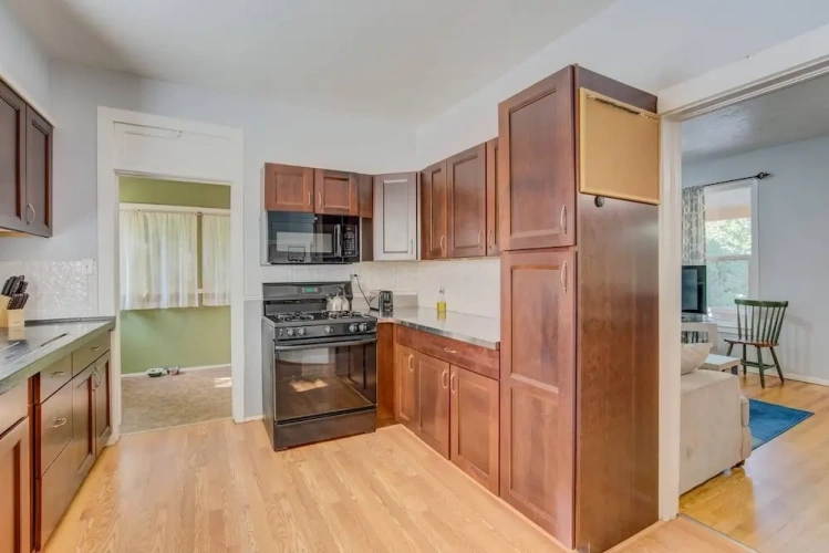 2 Bedrooms Cottage