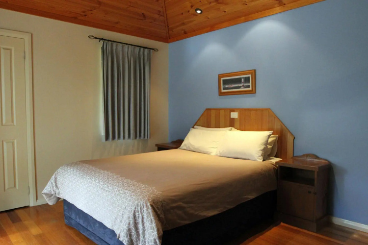 Ellensbrook Cottages