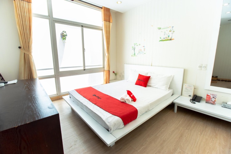 Economy room