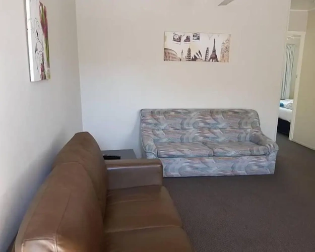 2 Bedrooms Deluxe Basement Apartment