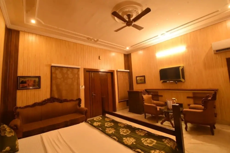 Standard Family room