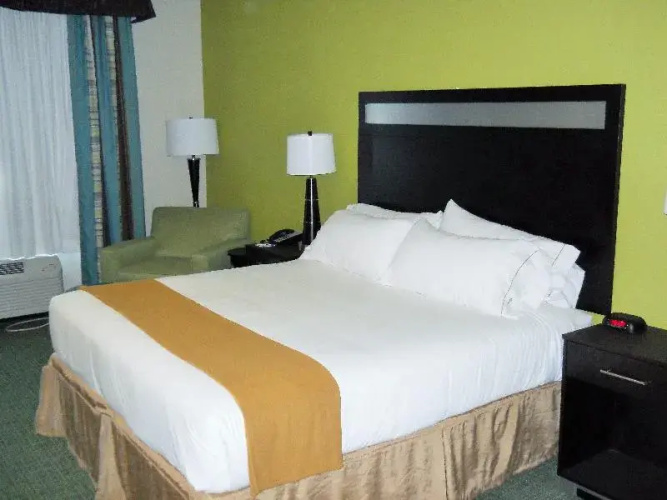 Holiday Inn Express & Suites Temple - Medical Center Area