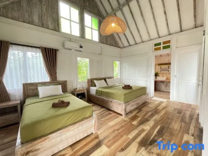 2 Bedrooms Villa