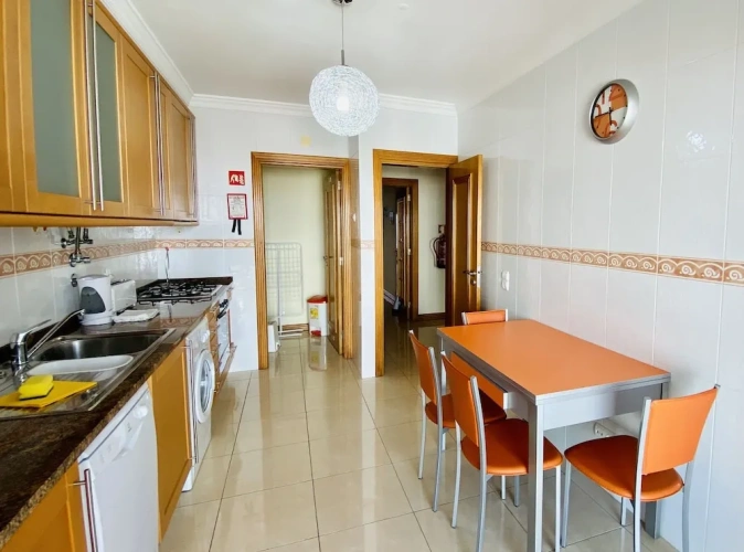2 Bedrooms Apartment with balcony and beachfront
