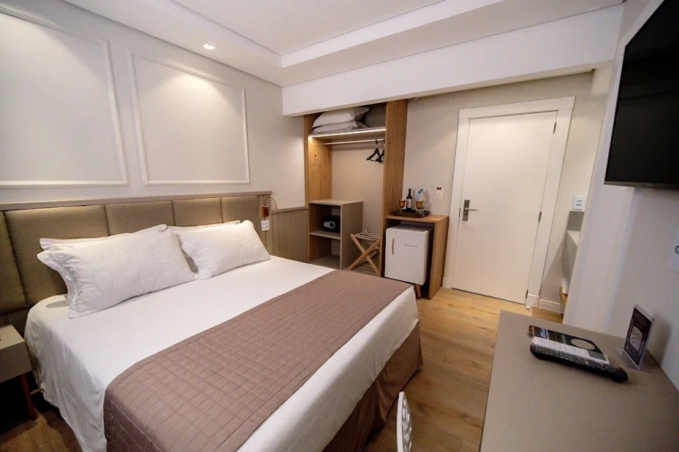 Luxury Suite