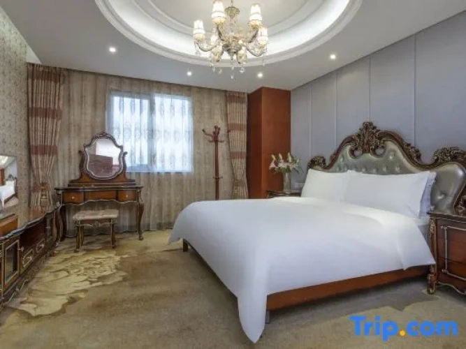 Deluxe Double Suite