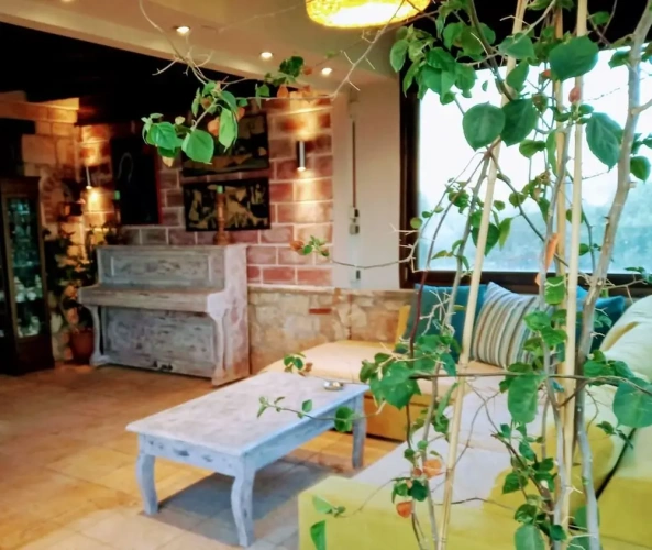 3 Bedrooms Cottage