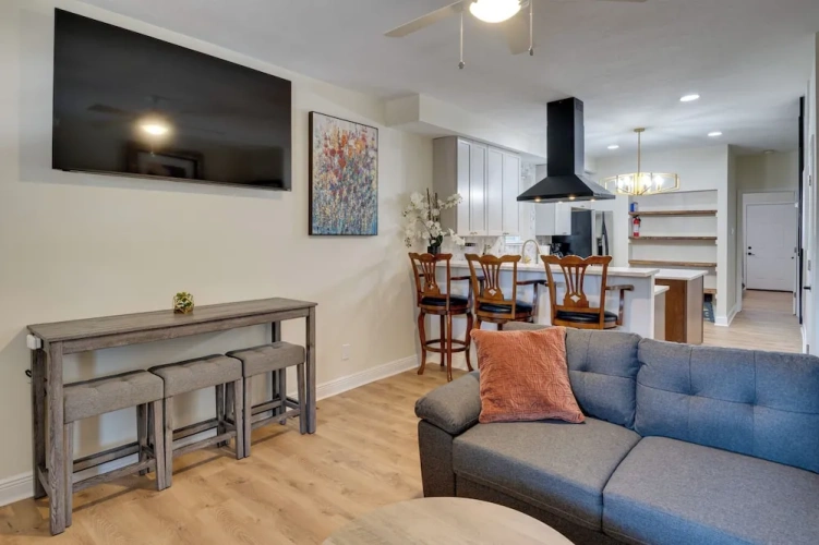 3 Bedrooms Apartment with balcony
