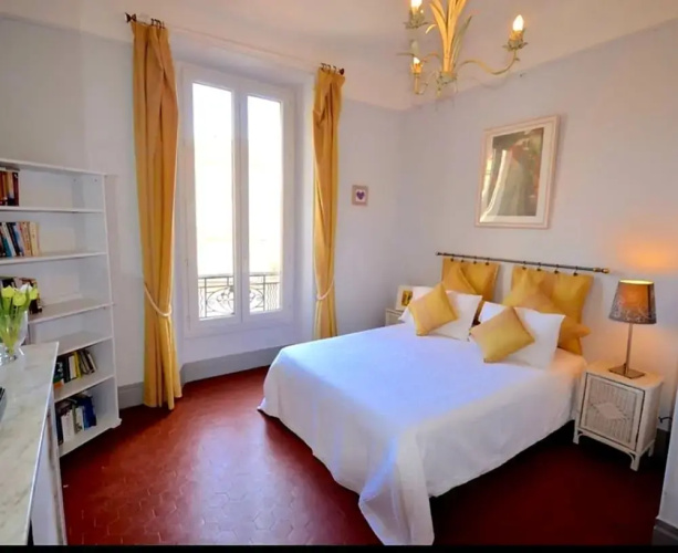 Captivating 3-bed Apartment in Cannes