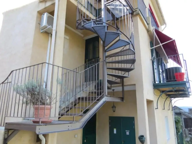 Suite with balcony and with mountain view
