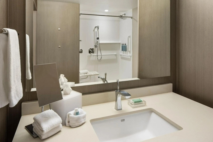 Courtyard by Marriott Minneapolis West