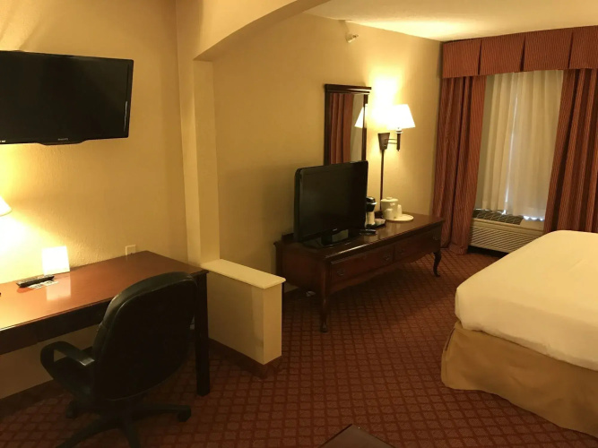Holiday Inn Express Metropolis by IHG