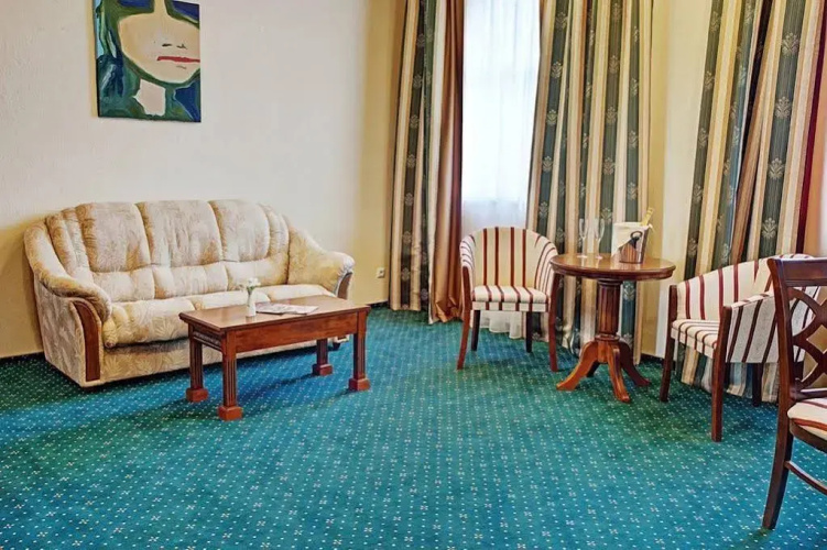 West Park Hotel